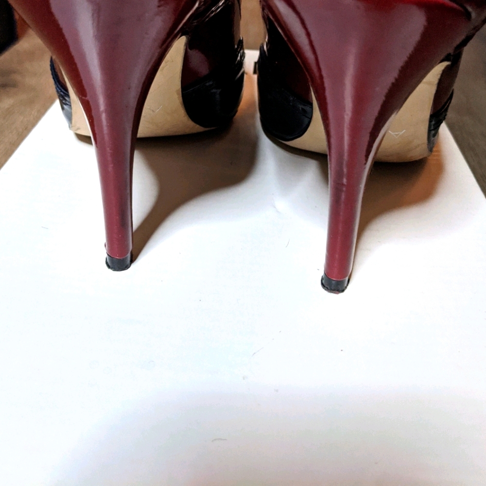SOLD! Aldo Oxford bootie heels - Picture 6 of 6
